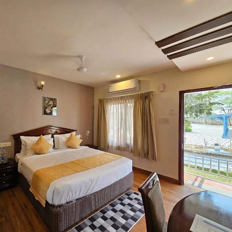luxury rooms and cottages near bhopal